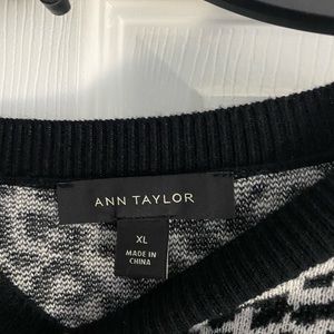 Cheetah Print Belted Sweater Shift Dress 
Style #:575474 
Color: Winter White